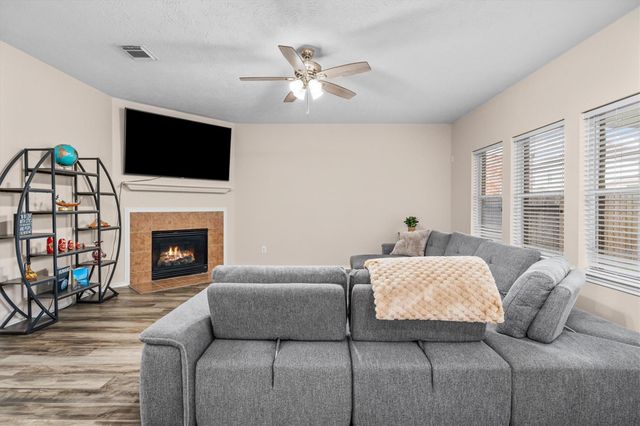 4927 Forest Hurst Drive, Spring, TX 77373