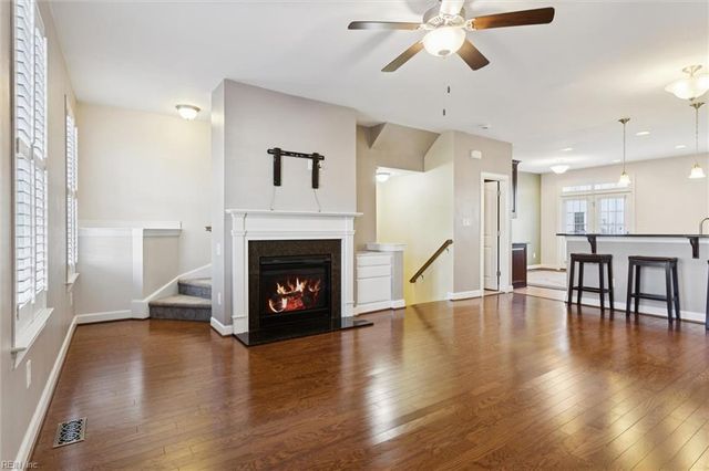 110 Peyton Randolph DR, Yorktown, VA 23692