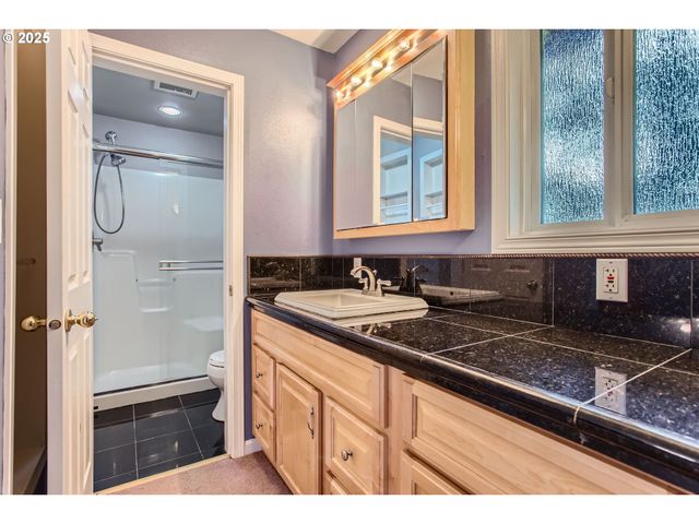 2900 Nw 111TH Ct, Portland, OR 97229