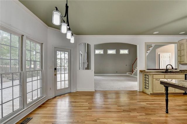 1015 ROWE OAK Circle, Lawrenceville, GA 30043