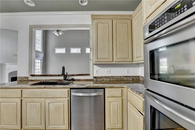 1015 ROWE OAK Circle, Lawrenceville, GA 30043