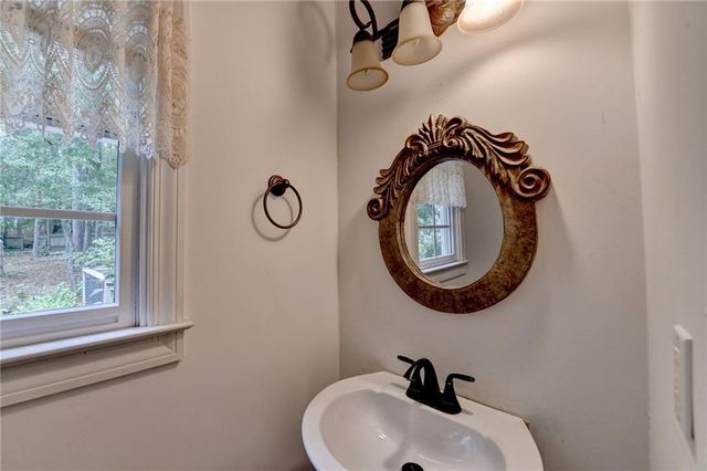 1015 ROWE OAK Circle, Lawrenceville, GA 30043