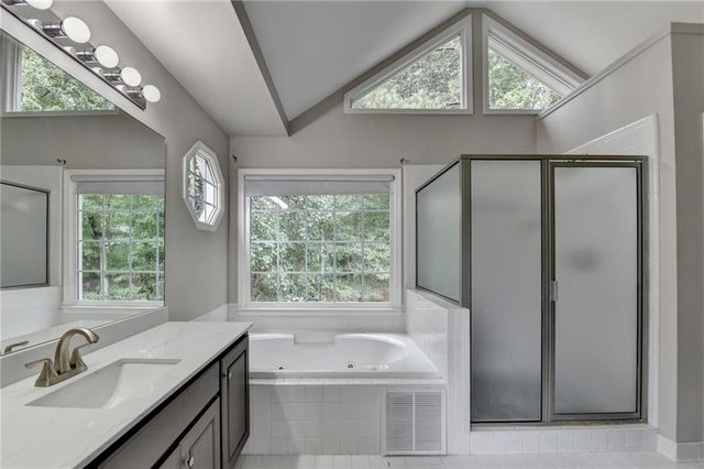 1015 ROWE OAK Circle, Lawrenceville, GA 30043