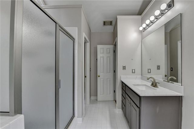 1015 ROWE OAK Circle, Lawrenceville, GA 30043