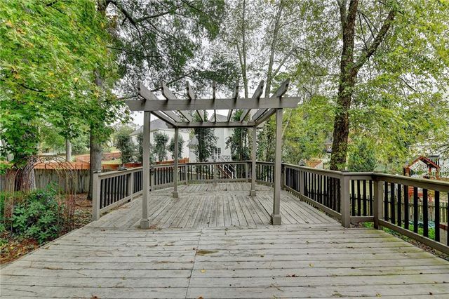 1015 ROWE OAK Circle, Lawrenceville, GA 30043