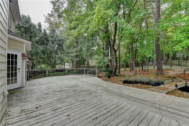 1015 ROWE OAK Circle, Lawrenceville, GA 30043