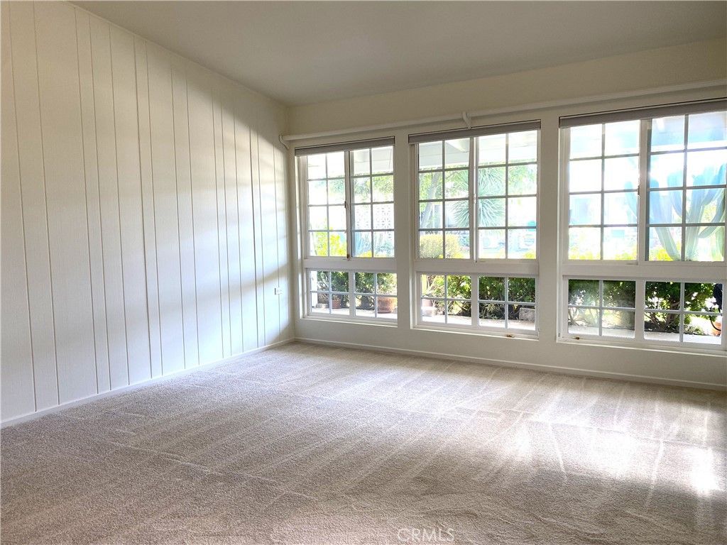 Image 12 of property listing at 1681 Monterey Rd., M2-15D, Seal Beach, CA 90740
