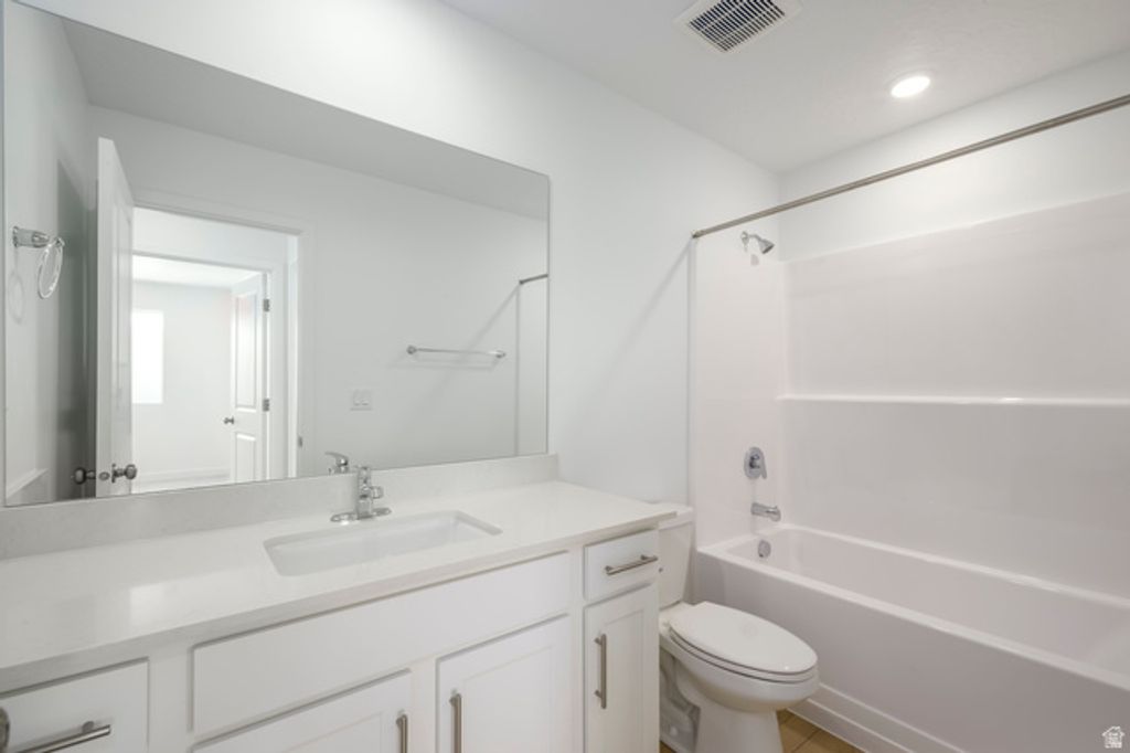 Image 13 of property listing at 1547 S 900 W #140, Clearfield, UT 84015
