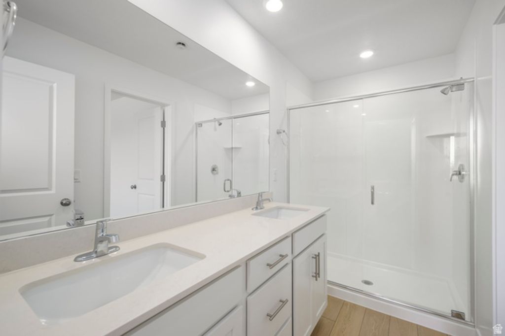 Image 15 of property listing at 1547 S 900 W #140, Clearfield, UT 84015