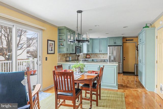 2204 CONTINENTAL DR, Harrisburg, PA 17110