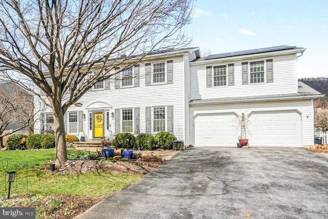 2204 CONTINENTAL DR, Harrisburg, PA 17110