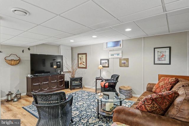 2204 CONTINENTAL DR, Harrisburg, PA 17110