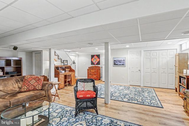 2204 CONTINENTAL DR, Harrisburg, PA 17110