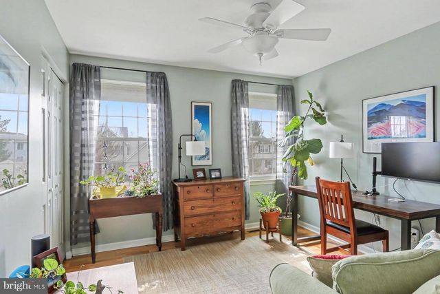 2204 CONTINENTAL DR, Harrisburg, PA 17110