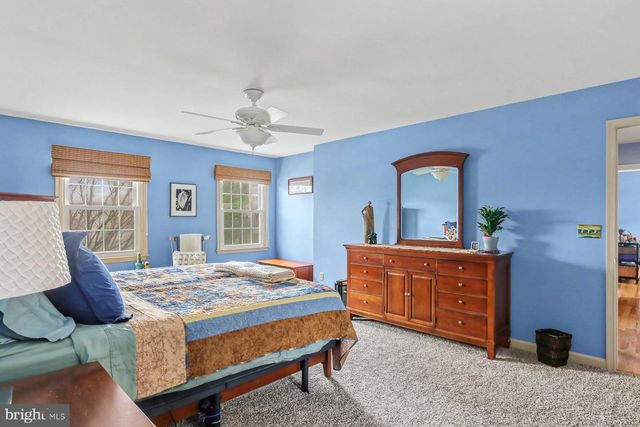 2204 CONTINENTAL DR, Harrisburg, PA 17110