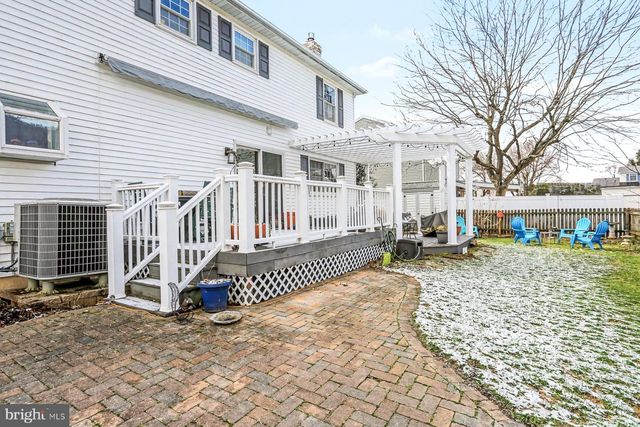 2204 CONTINENTAL DR, Harrisburg, PA 17110