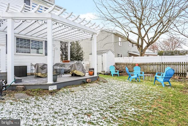 2204 CONTINENTAL DR, Harrisburg, PA 17110