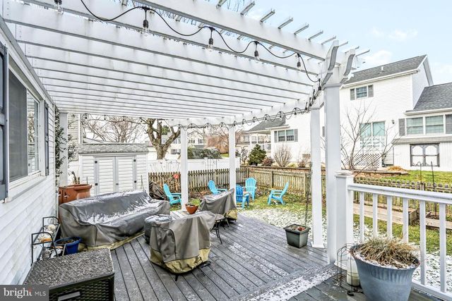 2204 CONTINENTAL DR, Harrisburg, PA 17110