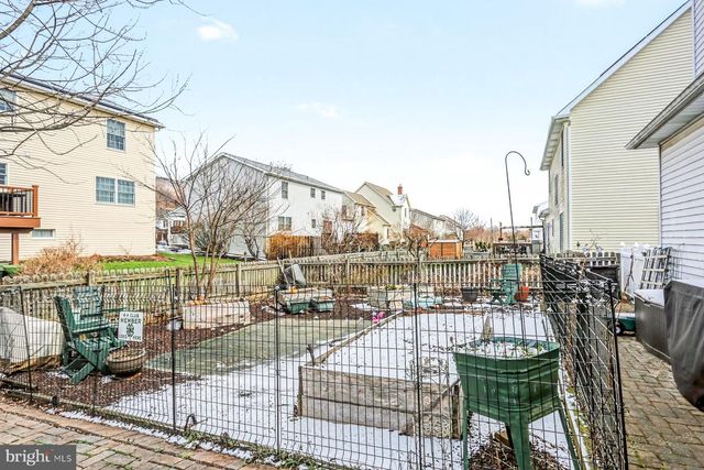 2204 CONTINENTAL DR, Harrisburg, PA 17110