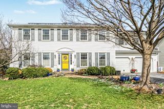 2204 CONTINENTAL DR, Harrisburg, PA 17110