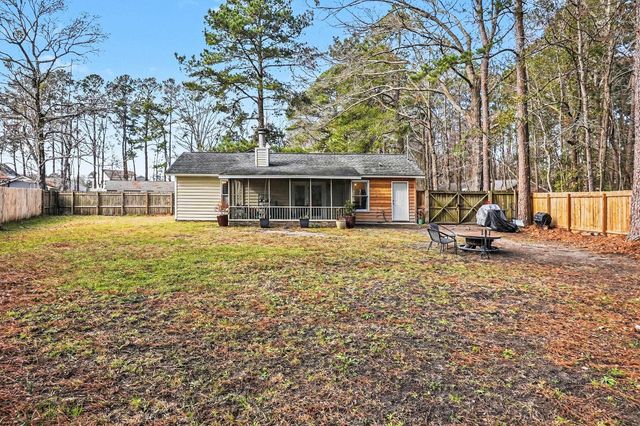 451 Longleaf Drive, Summerville, SC 29483