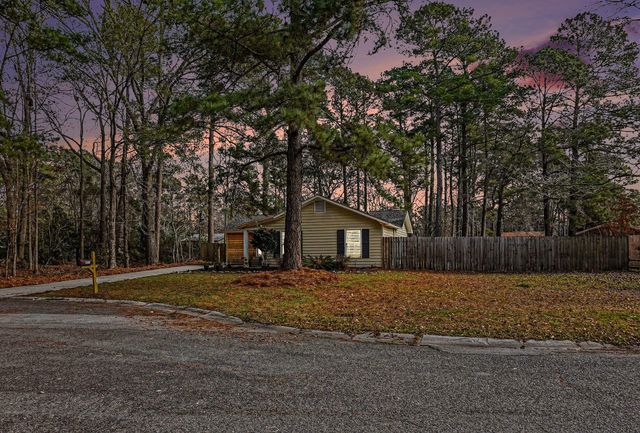 451 Longleaf Drive, Summerville, SC 29483