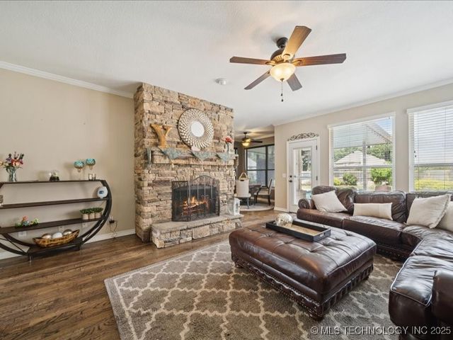 406 W Union Place, Broken Arrow, OK 74011