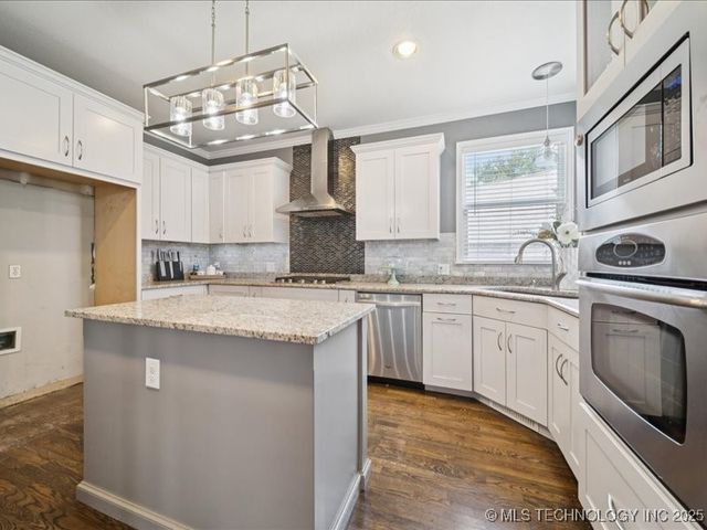 406 W Union Place, Broken Arrow, OK 74011