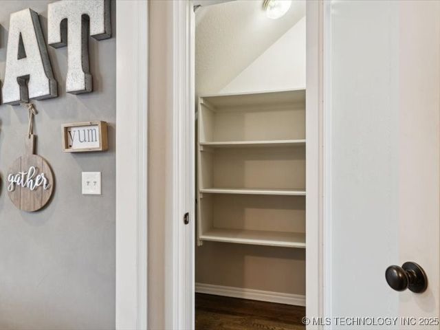 406 W Union Place, Broken Arrow, OK 74011