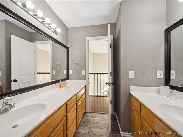 406 W Union Place, Broken Arrow, OK 74011