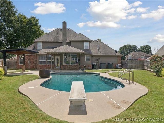 406 W Union Place, Broken Arrow, OK 74011