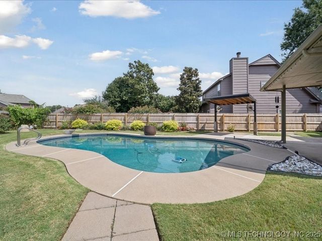 406 W Union Place, Broken Arrow, OK 74011