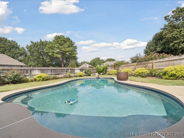 406 W Union Place, Broken Arrow, OK 74011