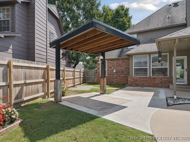 406 W Union Place, Broken Arrow, OK 74011