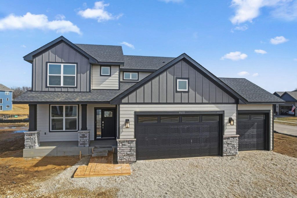 4610 Buckingham Drive NW, Rochester, MN 55901