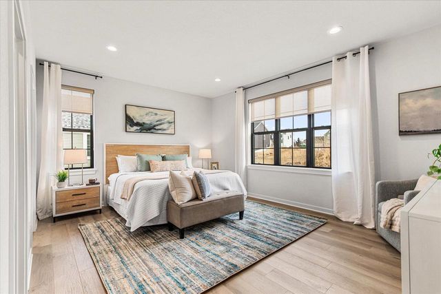 3817 White Oak WAY, Waukesha, WI 53188