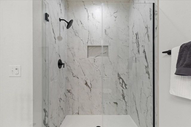 3817 White Oak WAY, Waukesha, WI 53188