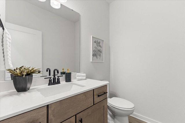 3817 White Oak WAY, Waukesha, WI 53188