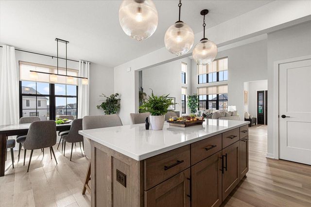 3817 White Oak WAY, Waukesha, WI 53188