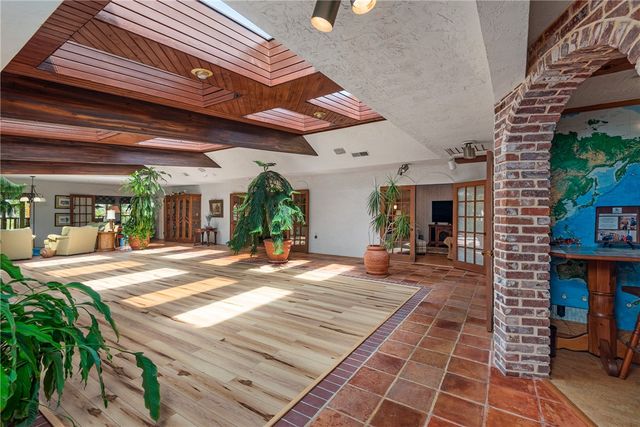 227 Harding Boulevard, Cotter, AR 72626