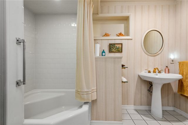 227 Harding Boulevard, Cotter, AR 72626