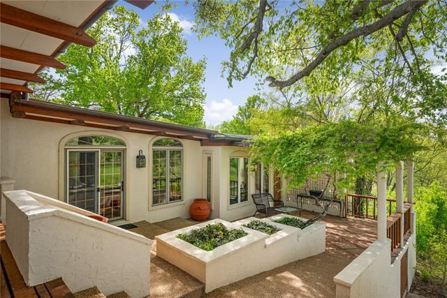 227 Harding Boulevard, Cotter, AR 72626