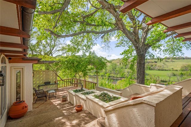 227 Harding Boulevard, Cotter, AR 72626