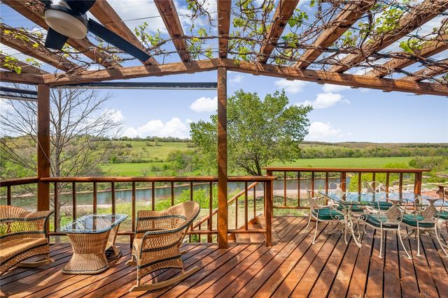 227 Harding Boulevard, Cotter, AR 72626