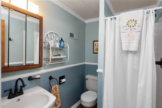 227 Harding Boulevard, Cotter, AR 72626