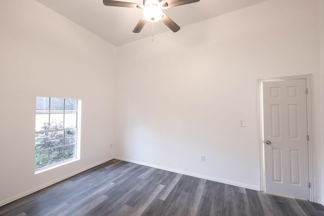 415 W 7th Street, Bonham, TX 75418