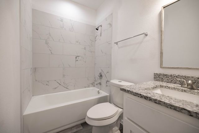 415 W 7th Street, Bonham, TX 75418