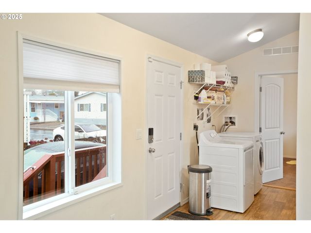 2723 OAKLAND Loop, Salem, OR 97317