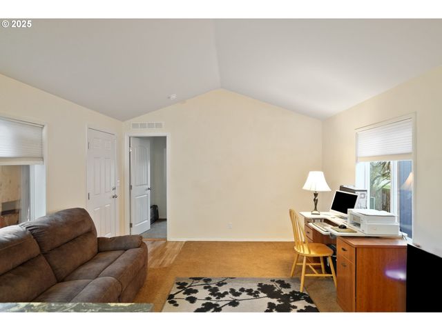 2723 OAKLAND Loop, Salem, OR 97317