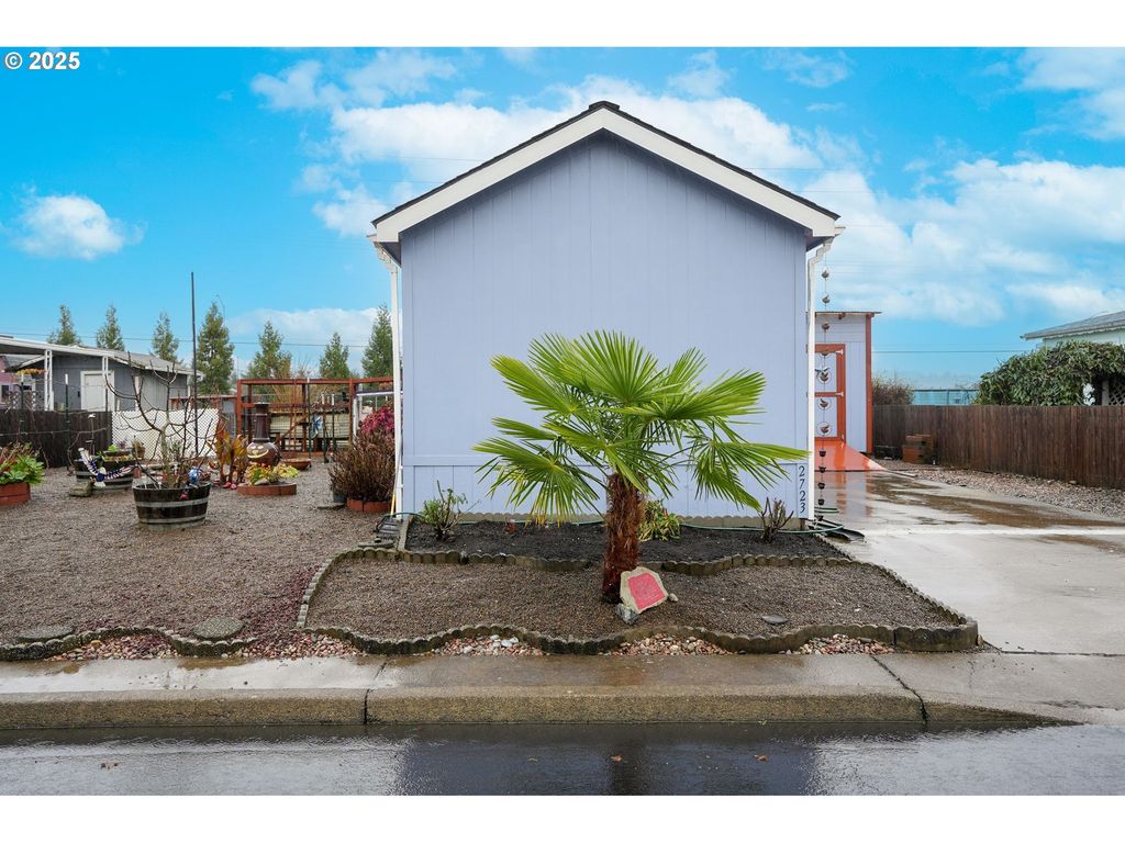 2723 OAKLAND Loop, Salem, OR 97317